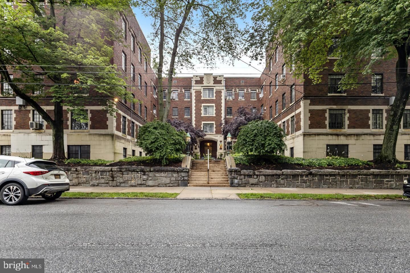Property Photo:  1305 N Broom Street Unit 111  DE 19806 