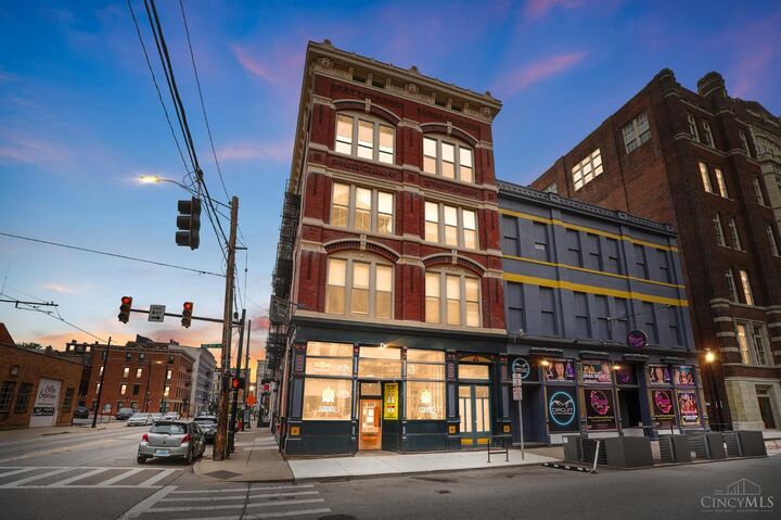 Property Photo:  1126 Walnut Street  OH 45202 