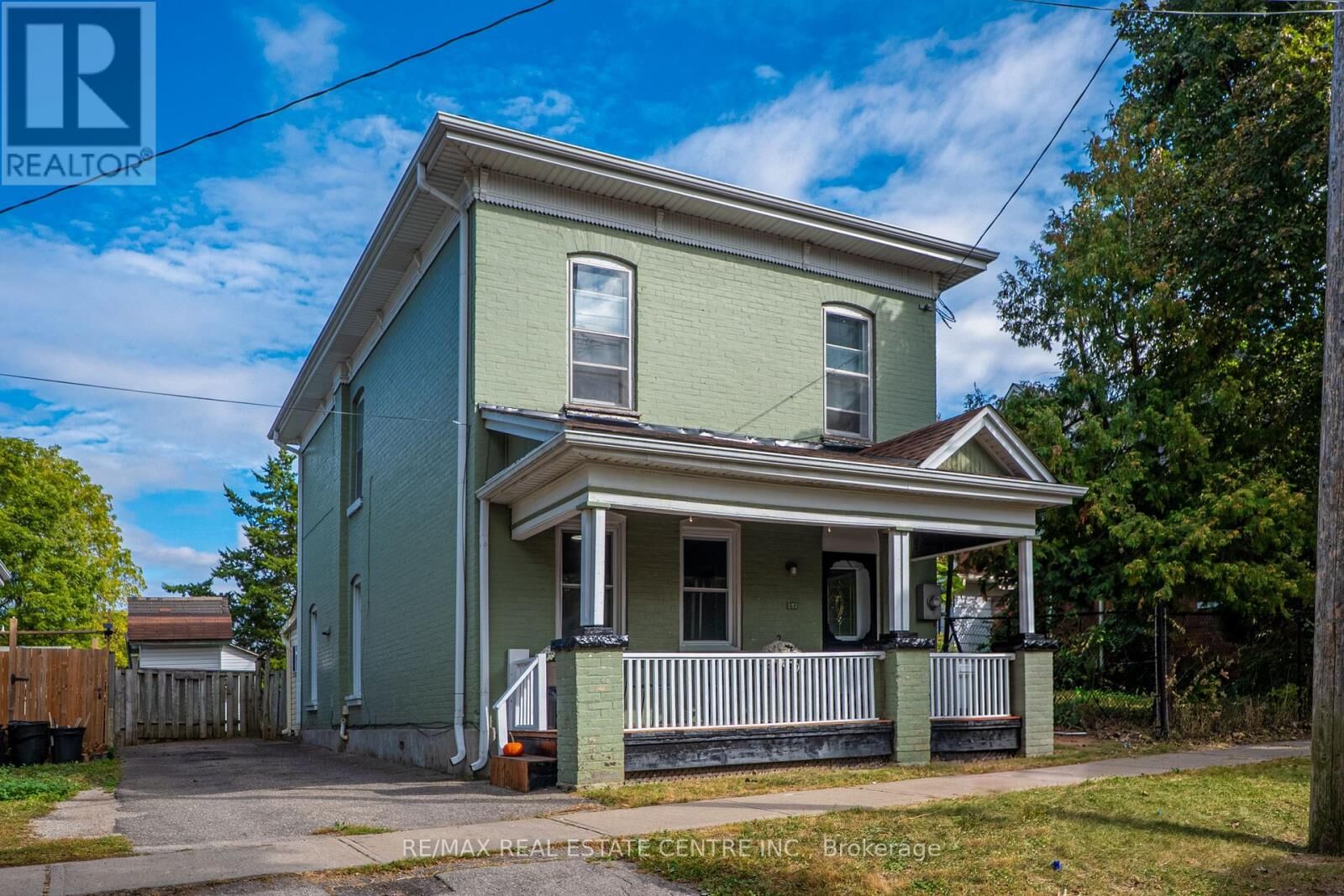 Property Photo: 137 Alfred Street ON N3S 5G7