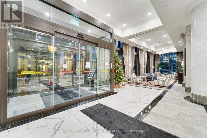 Property Photo:  30 Elm Drive West 3006  ON L5B 0N6 