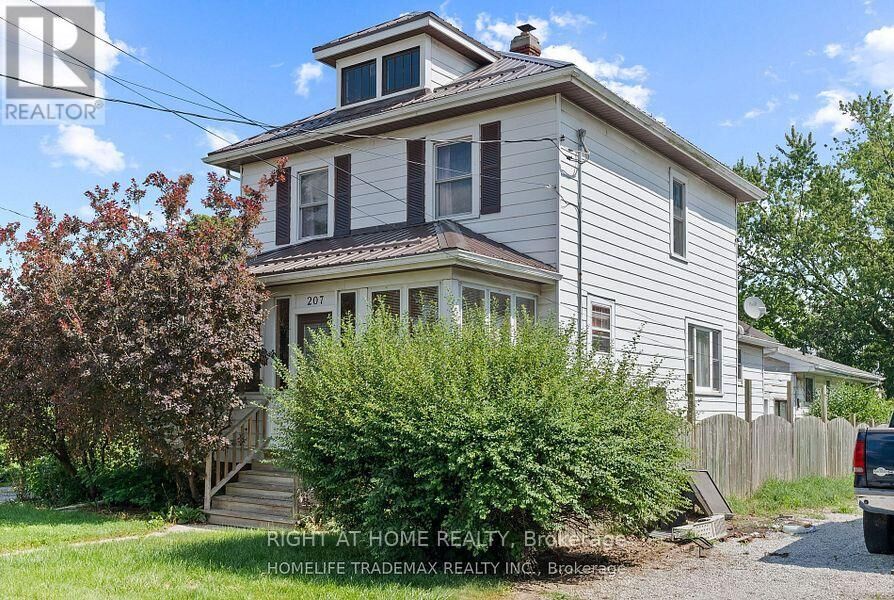 Property Photo:  207-209 Inshes Avenue  ON N7M 2Z5 