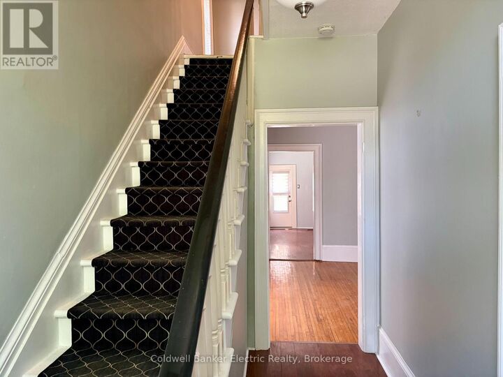 Property Photo: 21 Sussex Street North ON K9V 4H3