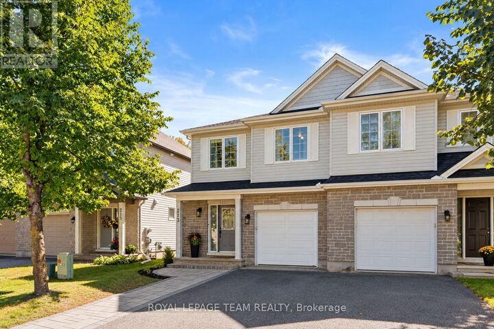 Property Photo:  213 Tewsley Drive  ON K1V 0V7 