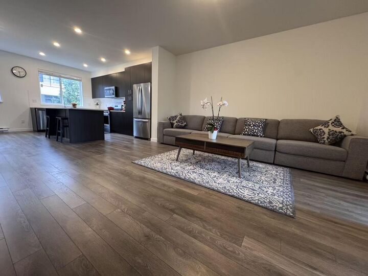 Photo de la propriété:  127 172 Street 9  BC V3Z 0W9 
