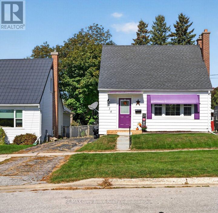 Property Photo:  714 5th Street East  ON N4K 1E5 