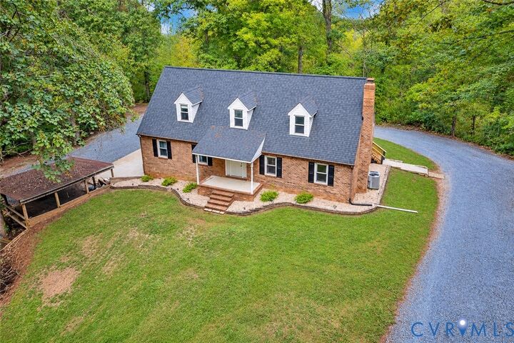 Property Photo:  17 River Walk  VA 23027 