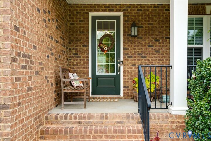Property Photo: 10212 Brading Lane VA 23112