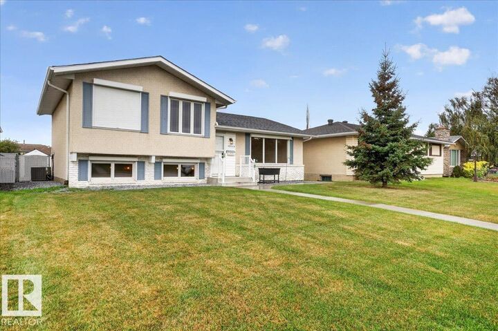 Property Photo:  15128 88 Street NW  AB T5E 5T5 