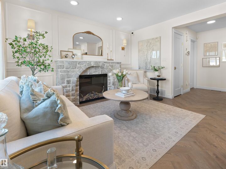 Property Photo:  4004 Savaryn Drive SW 47  AB T6X 1S6 