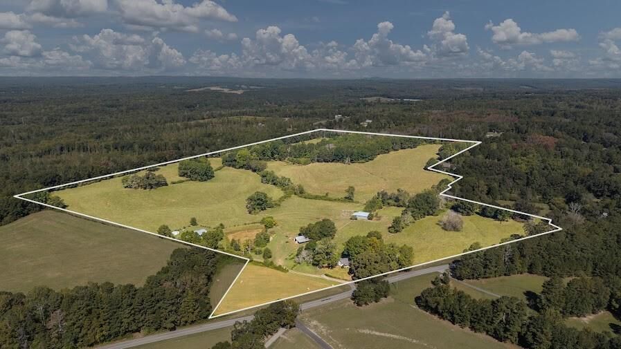 Property Photo: 880 Burwell Mount Zion Road GA 30117