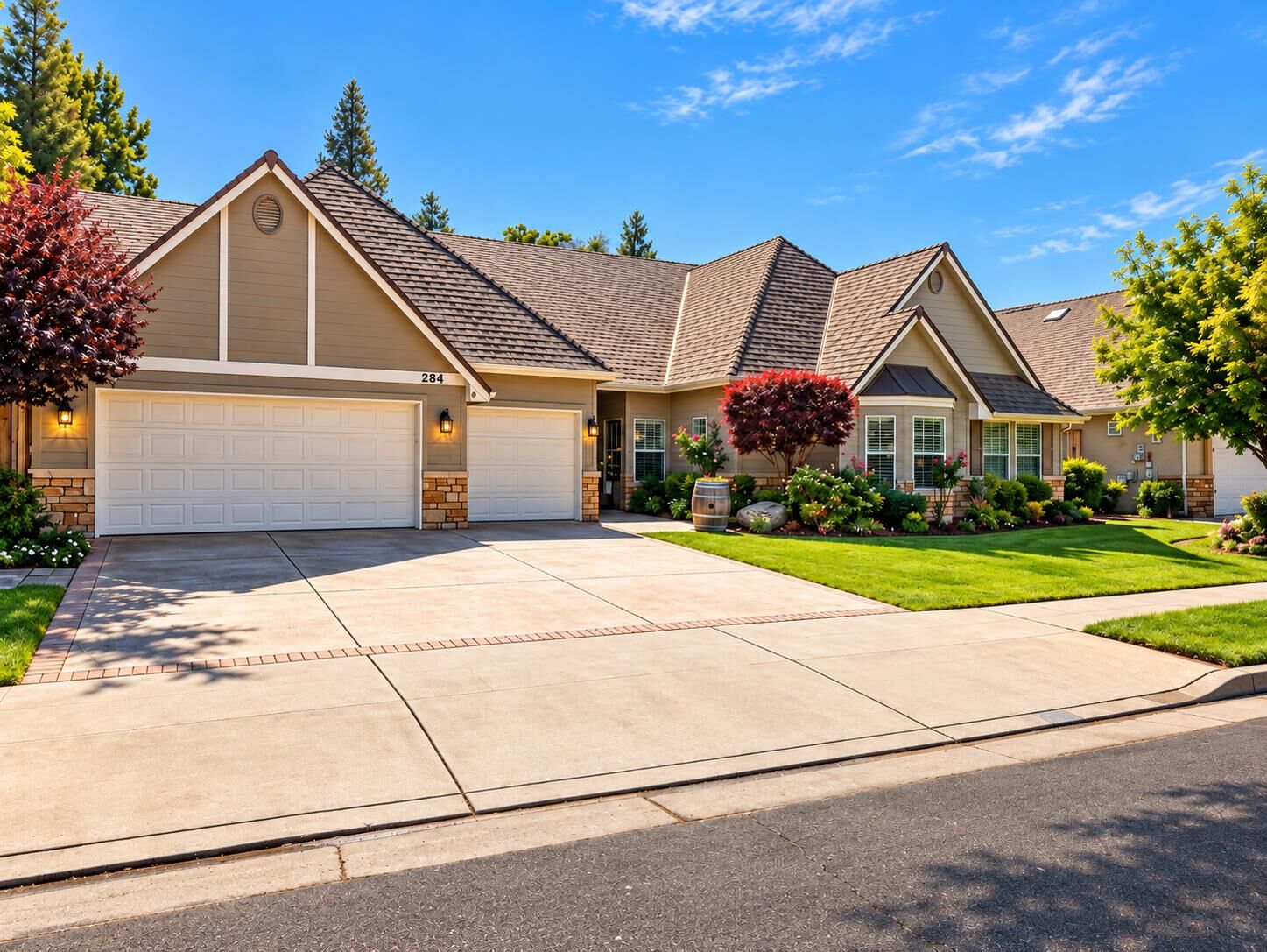 Property Photo: 284 W Lester Avenue CA 93619