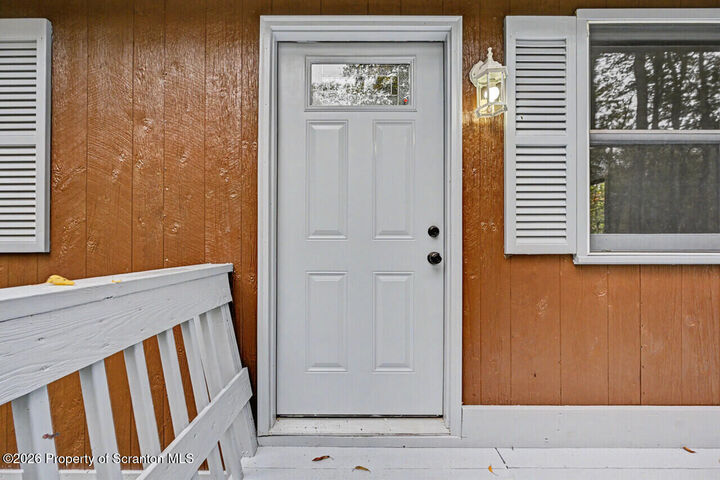 Property Photo:  8 Leah Lane  PA 18424 