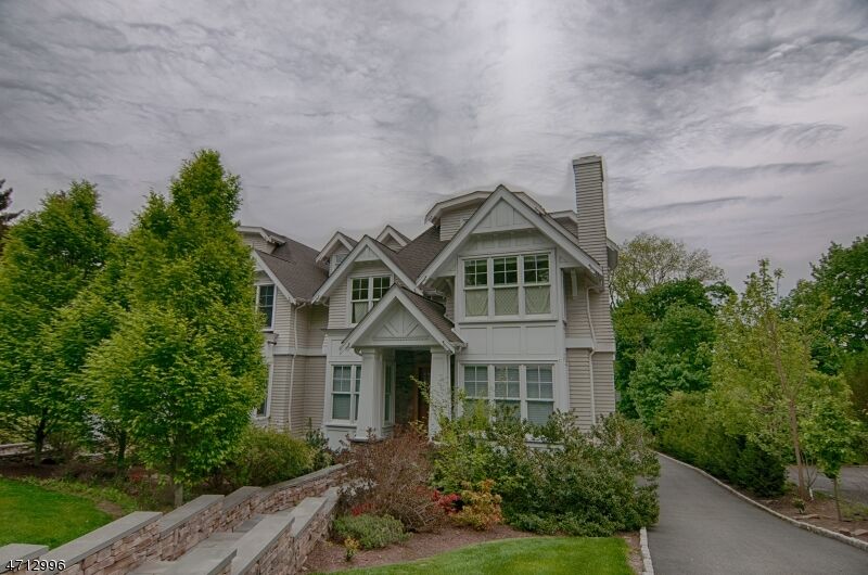 Property Photo:  21 N Mountain Ave 21A  NJ 07042 