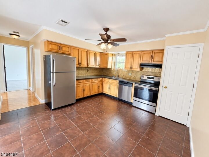 Property Photo:  1000 Unicorn Way A3  NJ 07011 