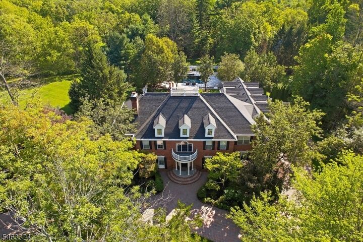 Property Photo:  11 Baltusrol Way  NJ 07931 