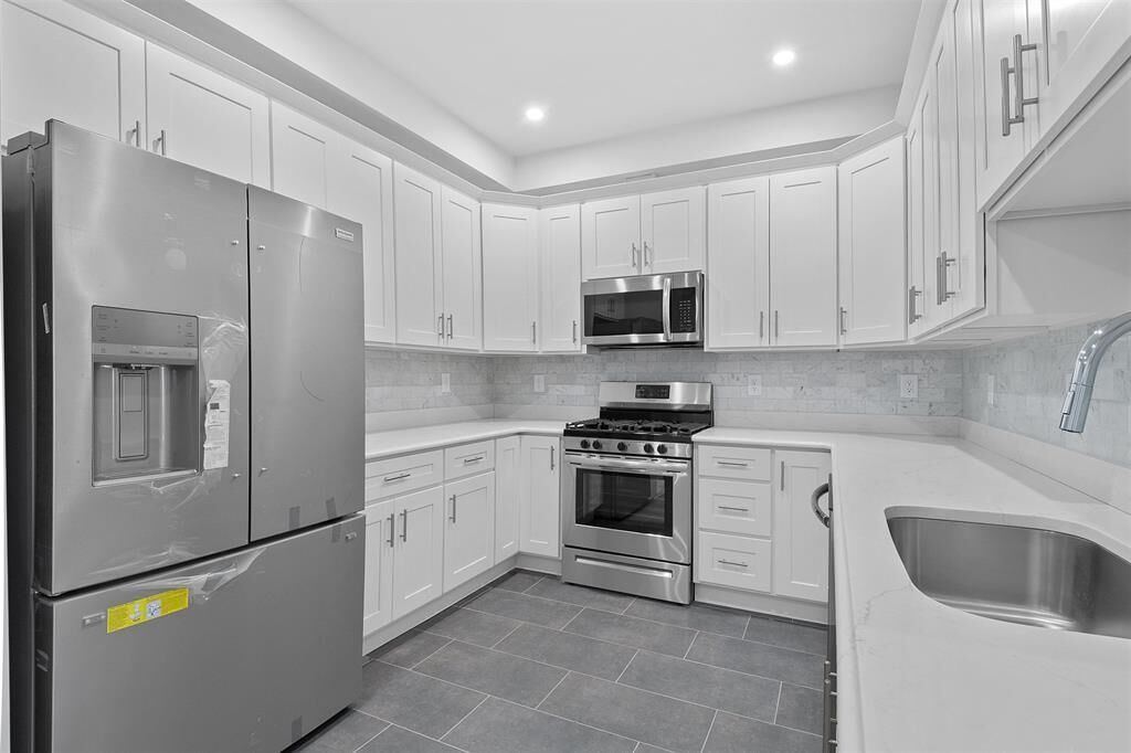 Property Photo: 311-315 West Side Ave 106 NJ 07305