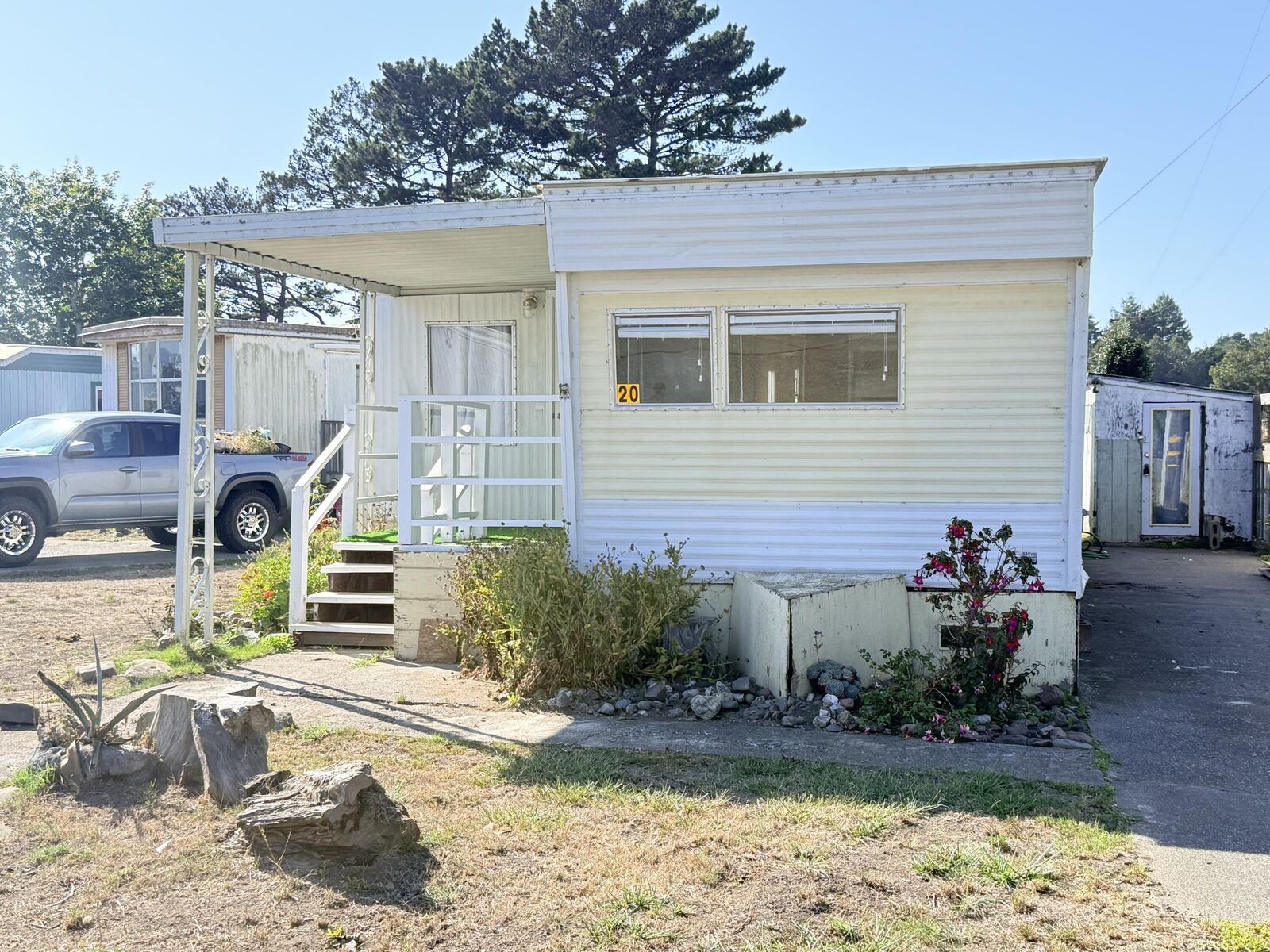 Property Photo:  