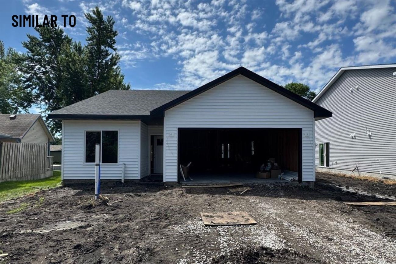 Property Photo:  409 Benton Street  IA 50244 