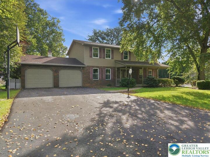 Property Photo:  714 Lexington Road  PA 18064 