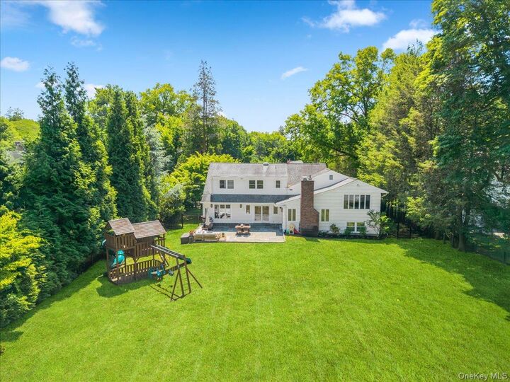 Property Photo:  159 Wykagyl Terrace  NY 10804 