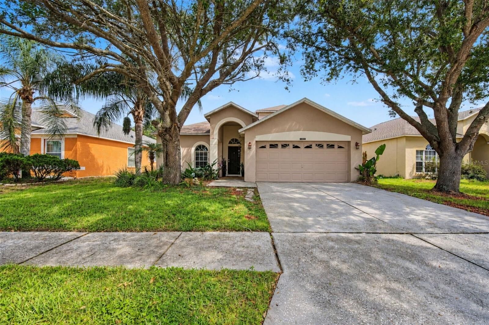 Property Photo:  10330 Goldenbrook Way  FL 33647 
