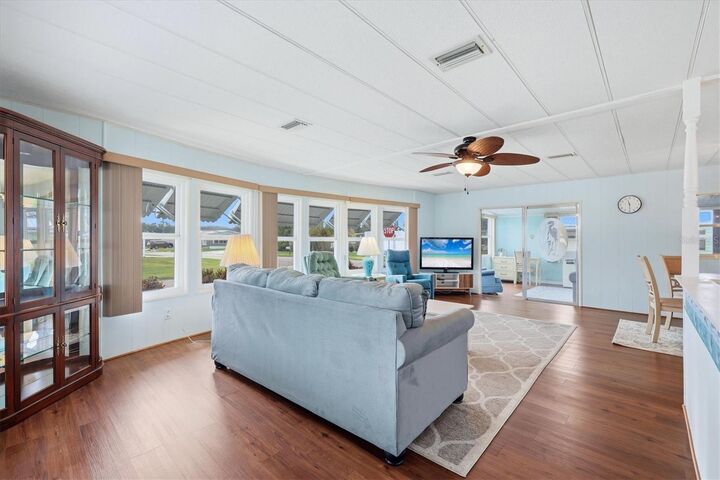 Property Photo:  1003 45th Avenue Drive E  FL 34222 