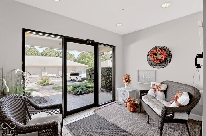 Property Photo: 8720 Yardley Court 200 IN 46268