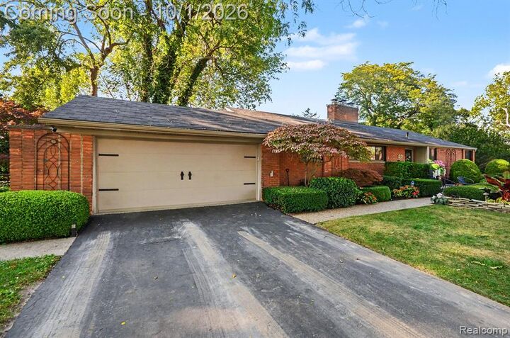Property Photo: 436 Barclay Road MI 48236 2814