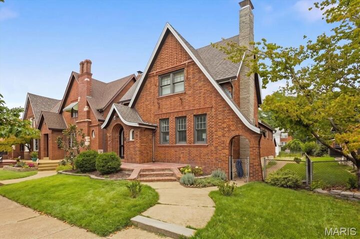 Property Photo:  5461 Goethe Avenue  MO 63109 