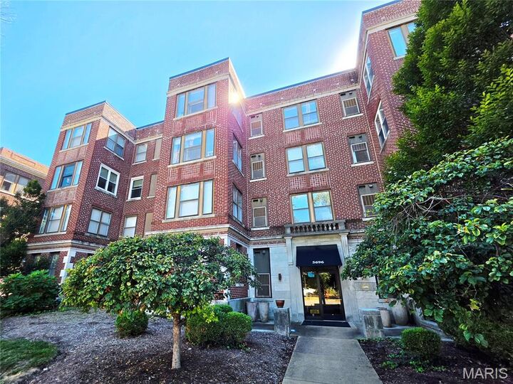 Property Photo:  5696 Kingsbury Avenue 303  MO 63112 