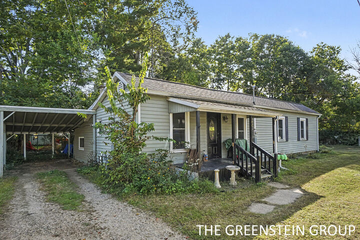 Property Photo: 102 Della Court MI 49010