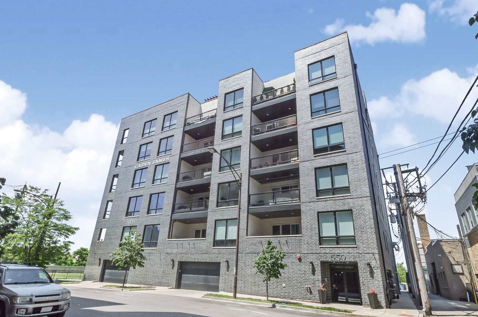 Property Photo:  650 N Morgan Street 202  IL 60642 
