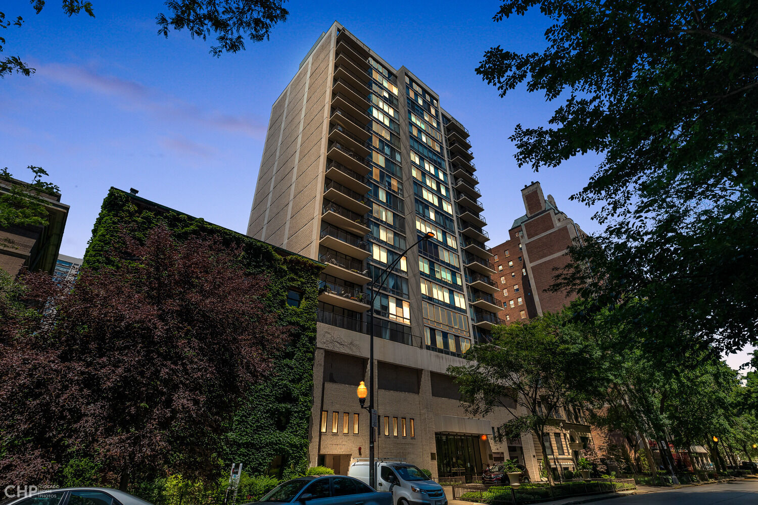Property Photo: 1516 N State Parkway 5B IL 60610