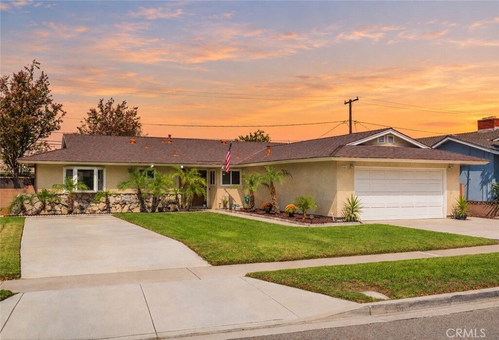 Property Photo:  2741 E Viking  CA 92806 