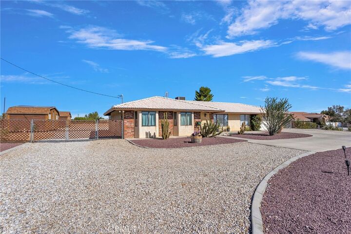Property Photo: 18494 Mojave CA 92345