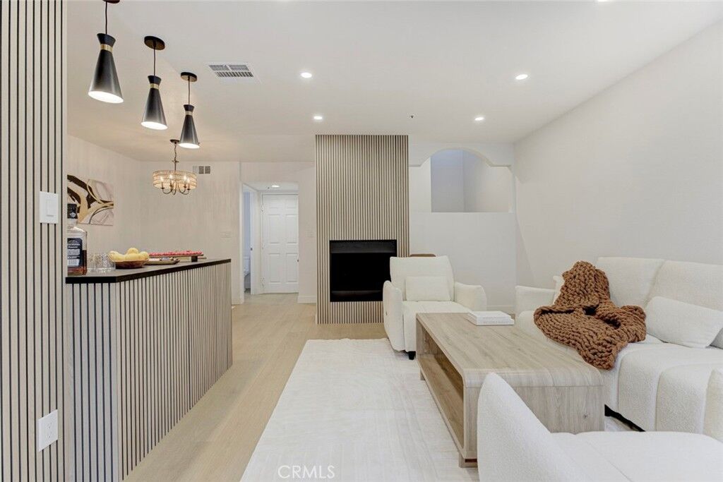 Property Photo: 15044 Nordhoff Street 8 CA 91343