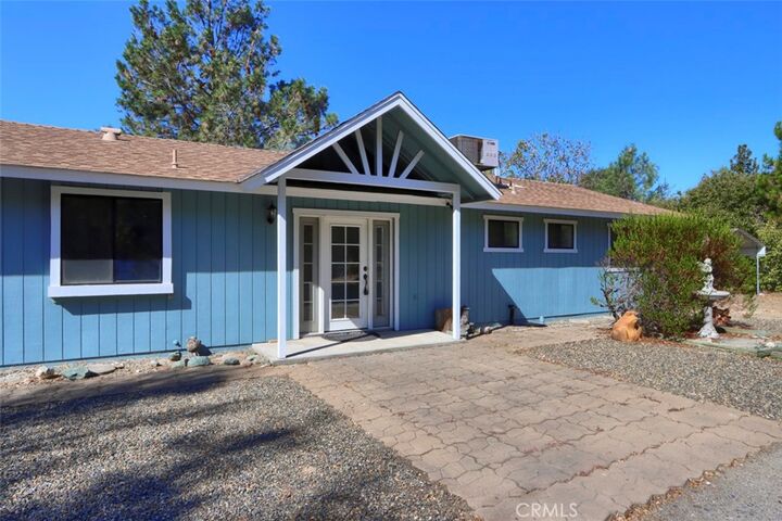 Property Photo:  33030 Road 233  CA 93643 