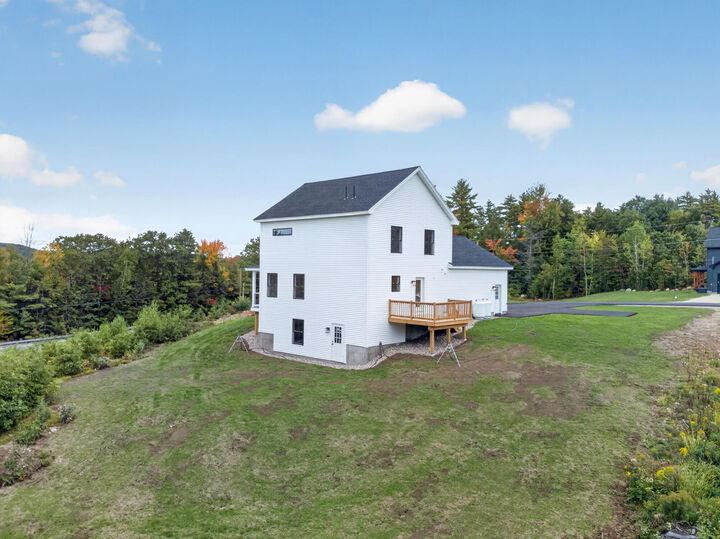 Property Photo:  17 Home Field Drive  ME 04048 