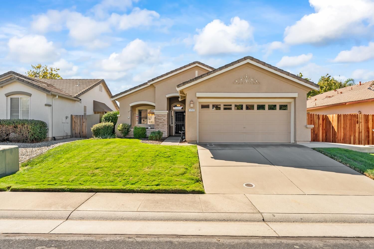 Property Photo: 1717 Teversham Drive CA 95747