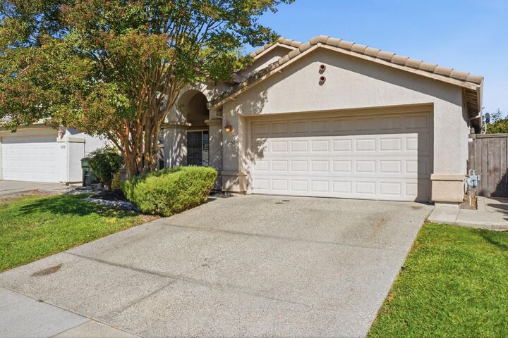 Property Photo:  5352 Buckwood Way  CA 95835 