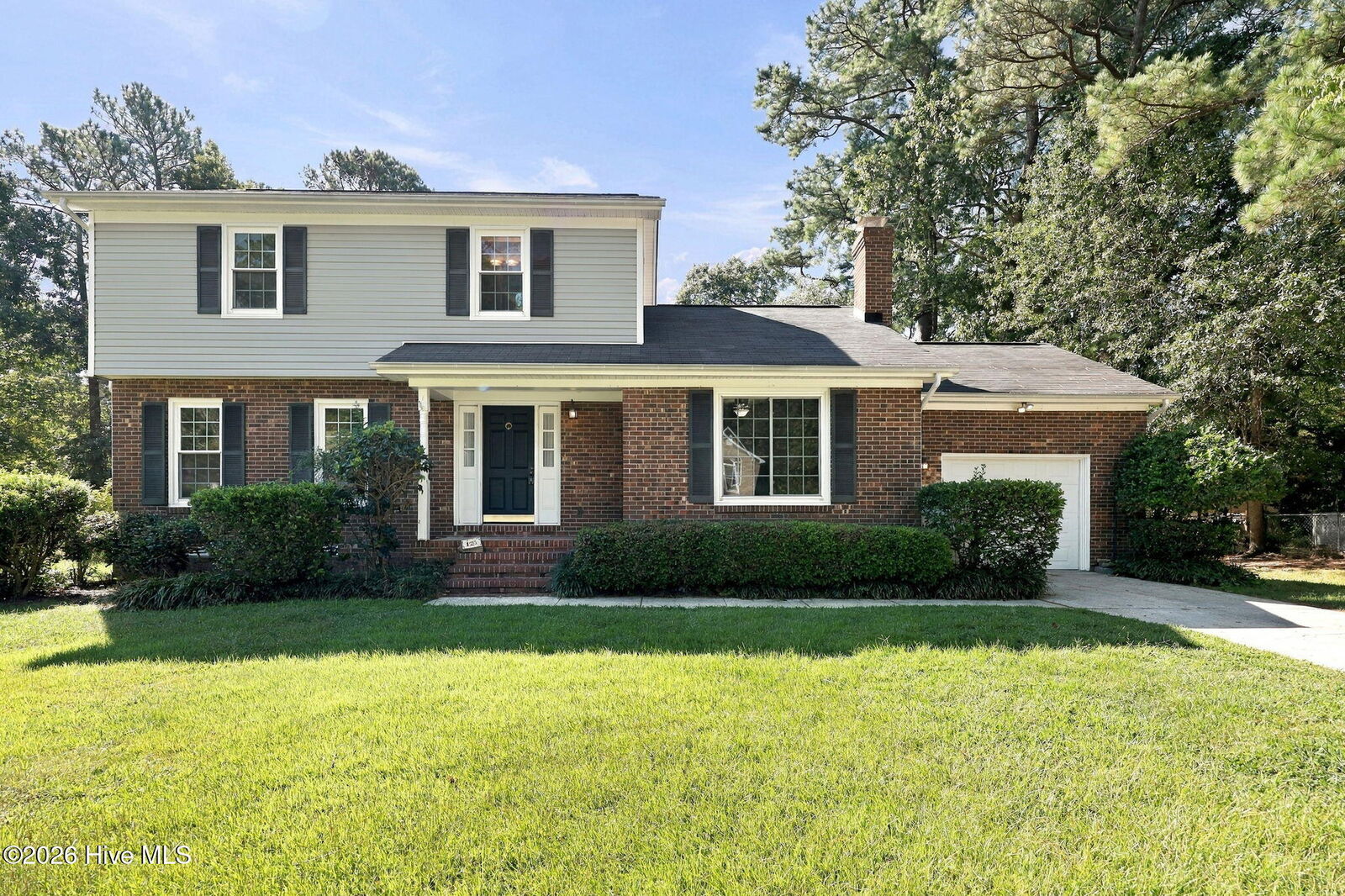 Property Photo:  123 Robinhood Drive  NC 28546 