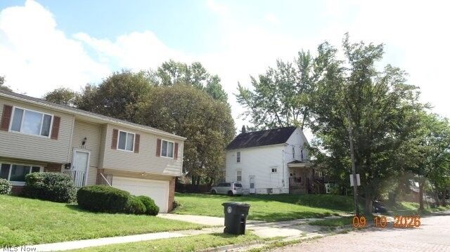 Property Photo: 1305 Andrus Street OH 44301
