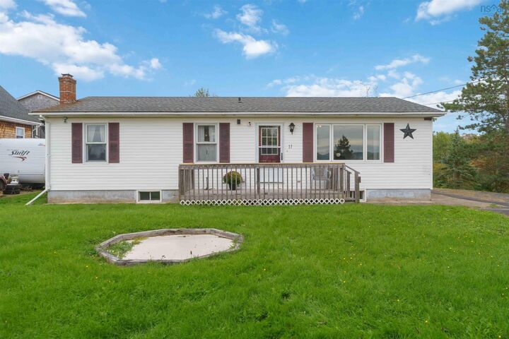 Property Photo:  11 Green Lane  NS B0P 1P0 