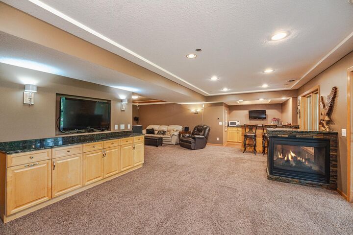 Property Photo: 8348 Foxberry Drive MN 55378