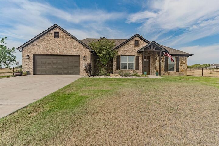 Property Photo:  113 Stonegate Avenue  TX 76087 