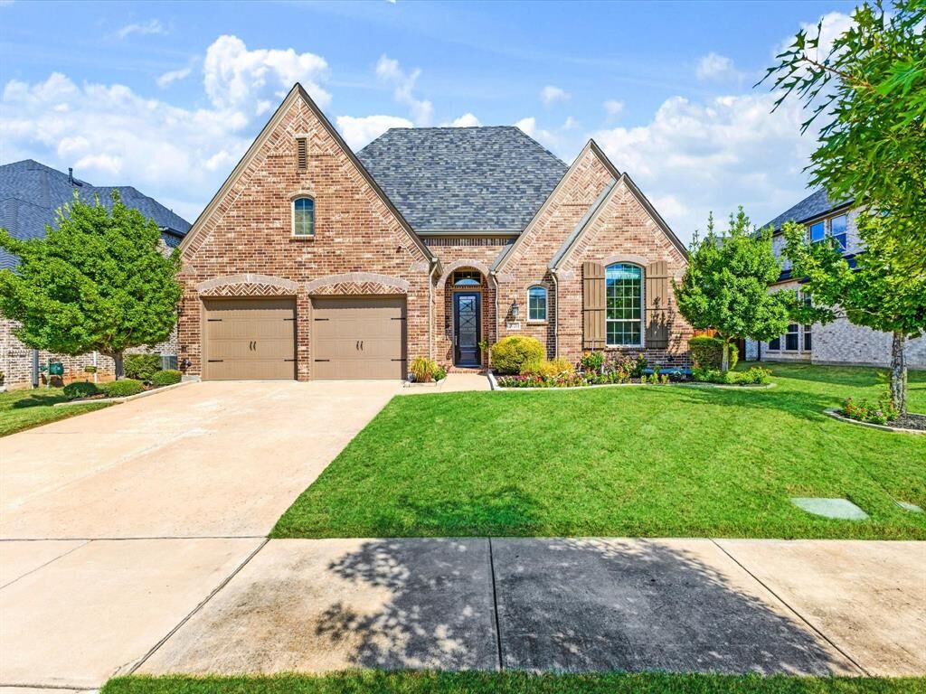 Property Photo: 3721 Maxdale Drive TX 75078