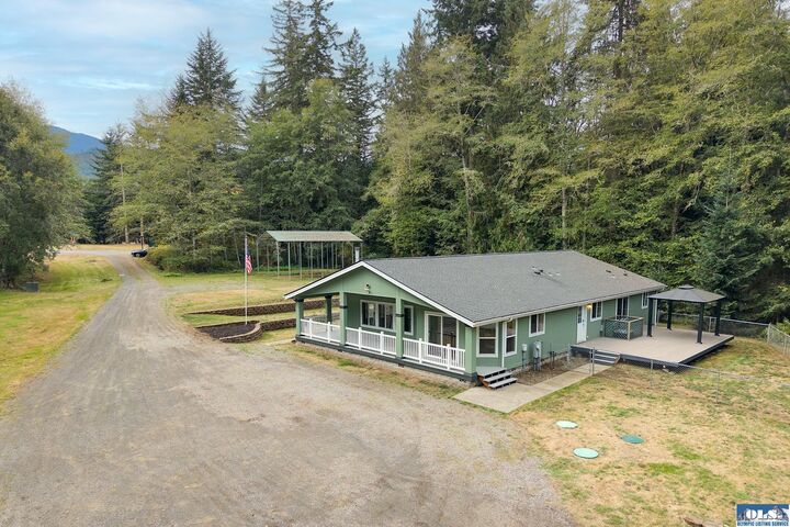 Property Photo: 54743 Highway 112 WA 98363