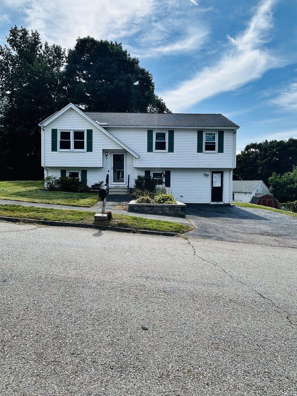 Property Photo:  8 Timrod Drive  MA 01603 