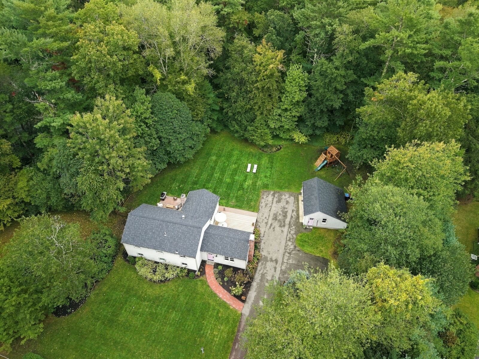 Property Photo:  615 Franklin St  MA 02332 