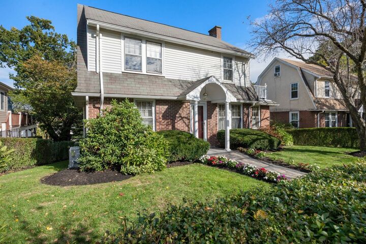 Property Photo: 1929 Commonwealth Ave MA 02466